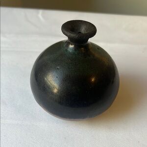 Handcrafted Black Ceramic bud Vase
3.5 inches tall 
Black and green